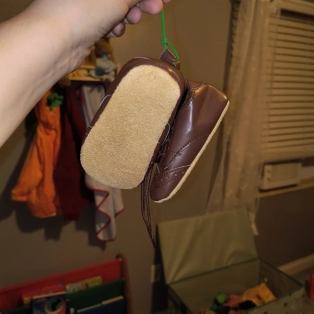 Adorable Fashion Cute Brown Kids Shoes with Laces Baby Size 3 NEW WITHOUT TAGS